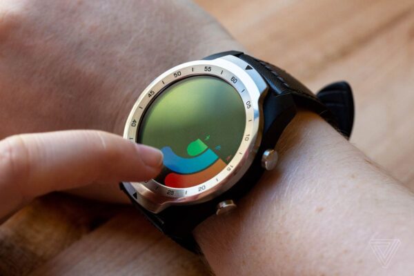 The owners of Galaxy Gear must update to Tizen or lose access to the Galaxy store