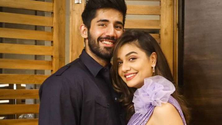 Shocking!! Divya Agarwal announces split with Varun Sood saying, “what happens when the self love starts declining ??”