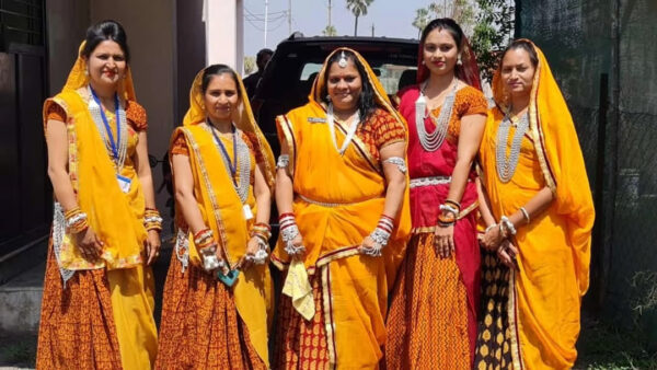 Traditional Dresses of Women in Madhya Pradesh